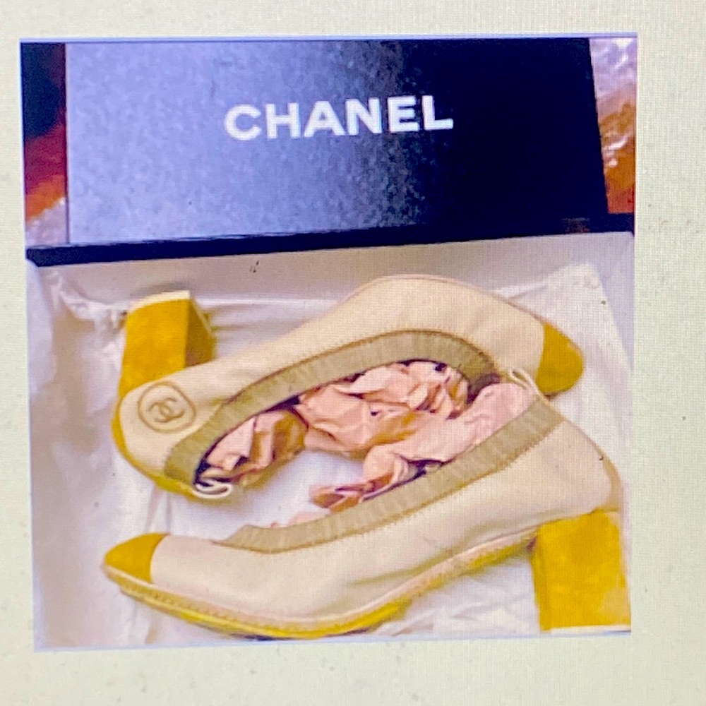 Chanel vintage/rare spirit stretch cap toe patent block, heel pump
